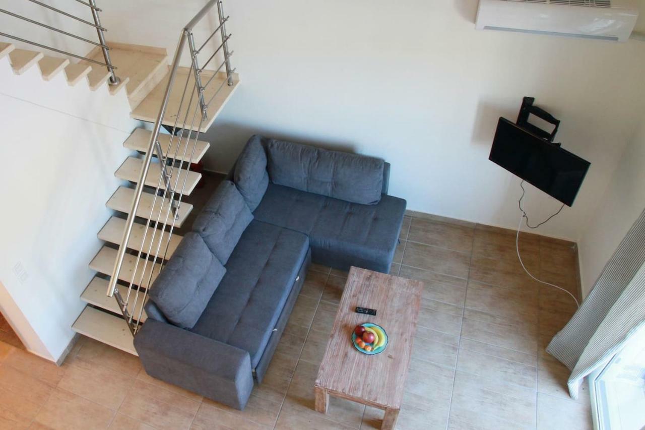 Xaradiotis House - A Modern Home Away From Home Katoméri Kültér fotó