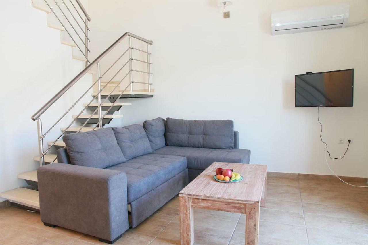 Xaradiotis House - A Modern Home Away From Home Katoméri Kültér fotó