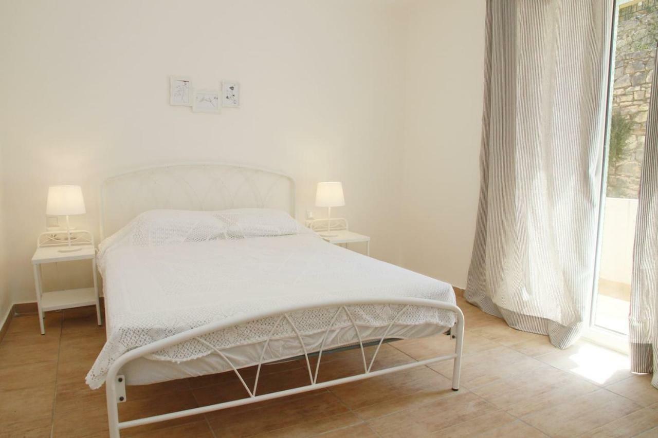 Xaradiotis House - A Modern Home Away From Home Katoméri Kültér fotó